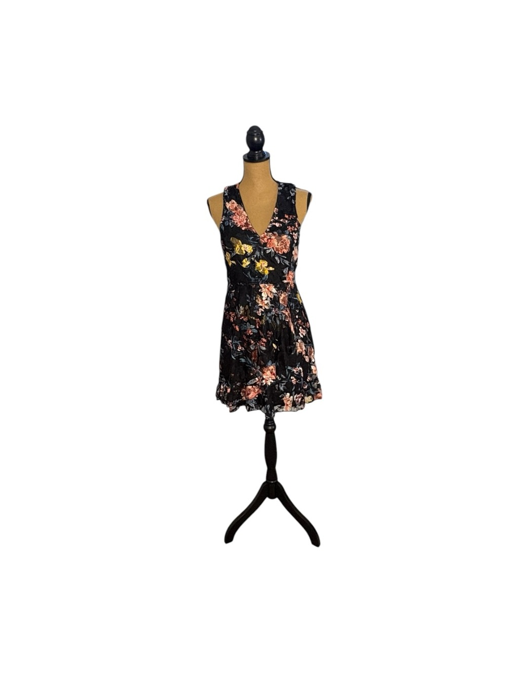 Francesca’s Miami Black Floral Lace Mini Dress V Neck Sleeveless S NWT